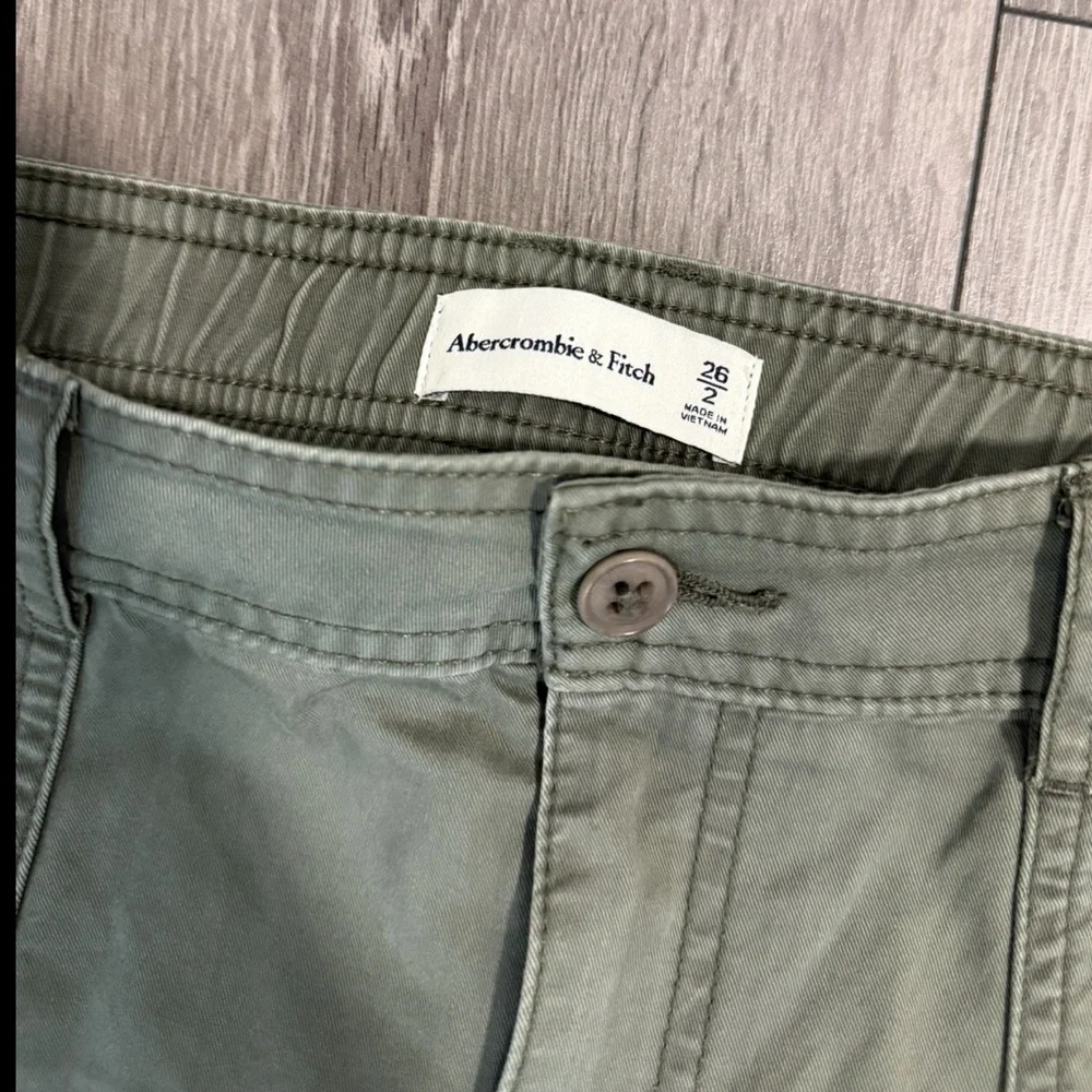 Abercrombie & Fitch Olive Green Cargo Pants - Picture 3 of 4